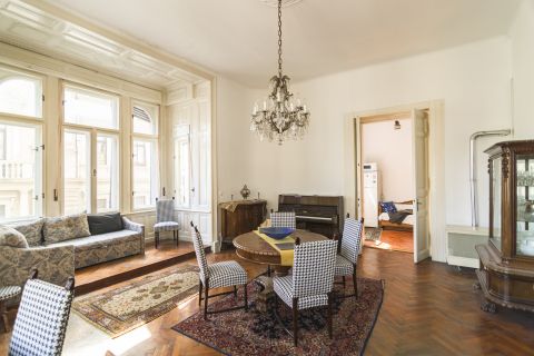 Eladó Lakás 1054 Budapest 5. kerület 