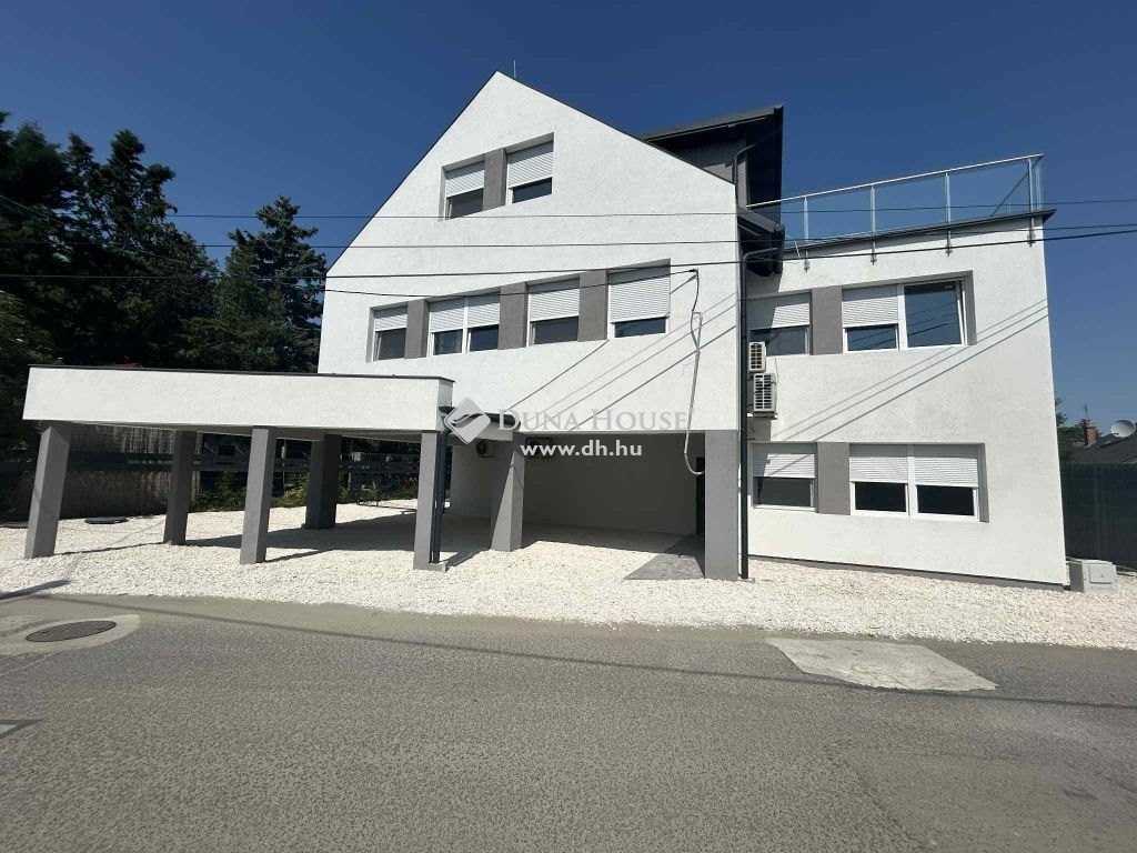 2730 Albertirsa , Városközpontban — 1/17