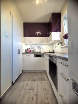 Eladó Lakás 1039 Budapest 3. kerület Felújított 3 szobás + étkezős (66m2)  lakás eladó Békáson