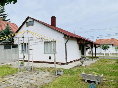 Eladó Ház 8647 Balatonmáriafürdő 