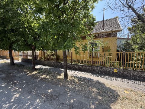 Eladó Ház 6000 Kecskemét , Ritkaság a kecskeméti ingatlanpiacon Villanegyed