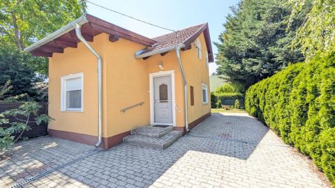 Eladó Ház 8174 Balatonkenese 