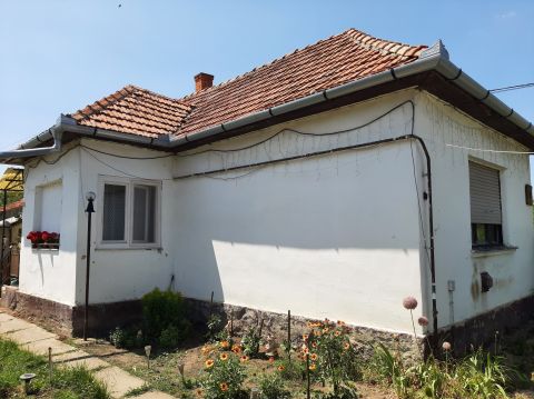 Eladó Ház 5121 Jászjákóhalma , Régi vásártér közelében!