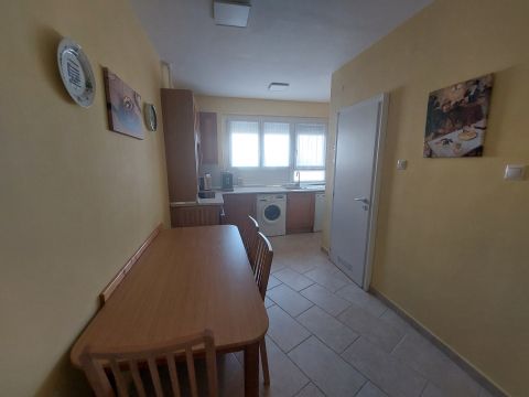 Eladó Lakás 7030 Paks felújított, erkélyes 2. emeleti lakás 
