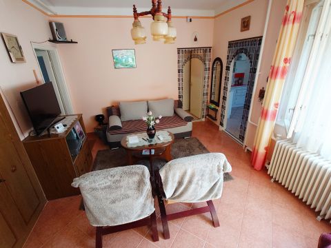 Eladó Ház 2750 Nagykőrös Kertvárosi részen 100 m2-es tégla építésű ház