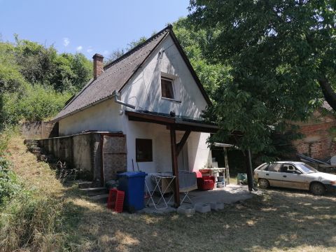 Eladó Ház 7639 Kökény 