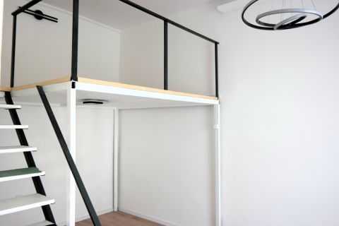 Eladó Lakás 1105 Budapest 10. kerület , Kőbánya Városközpont melletti cirkós, dupla galériás, klímás