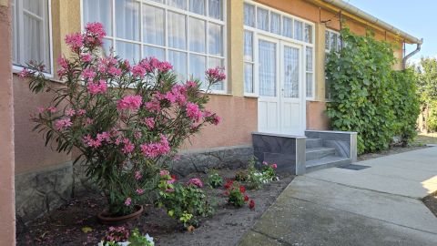 Eladó Ház 6066 Tiszaalpár , HITELEZHETŐ,JÓ ÁLLAPOTÚ - 3 SZOBÁS CSALÁDI HÁZ