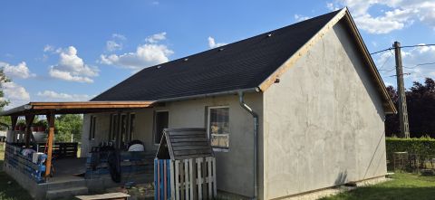 Eladó Ház 8154 Polgárdi 