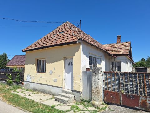 Eladó Ház 2060 Bicske 