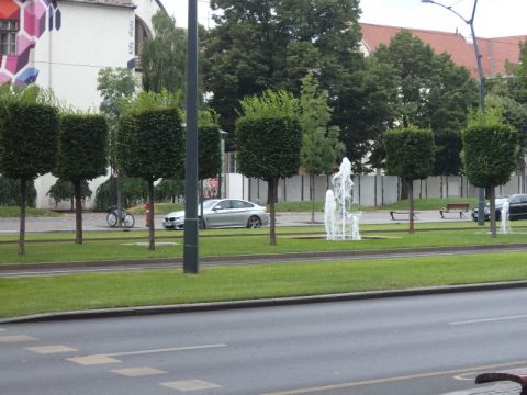 Kiadó Lakás 1075 Budapest 7. kerület , Károly körúton 2 szoba hallos bútorozott, gépesített lakás