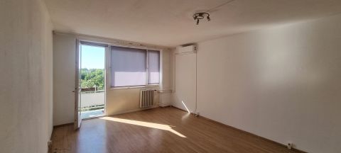 Eladó Lakás 6000 Kecskemét , Belvárosi egyszobás lakás.