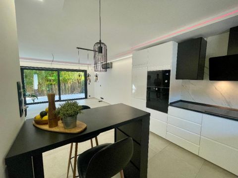 Eladó Ház 2131 Göd , 2131 Göd, Duna-part