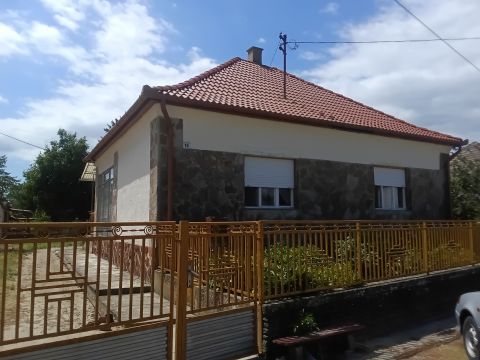 Eladó Ház 8696 Táska , Táska Vörösmarty 14