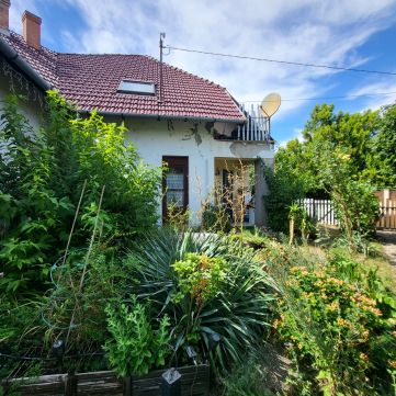 Eladó Ház 6757 Szeged , Szeged-Gyálarét, központhoz közeli csendes utcában