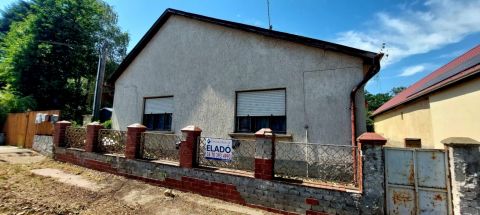 Eladó Ház 2119 Pécel 