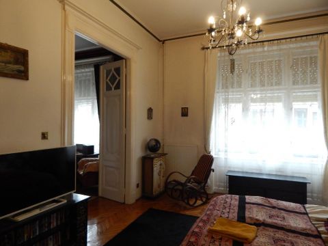 Eladó Lakás 1065 Budapest 6. kerület , 1065 Budapest 6, Bazilika