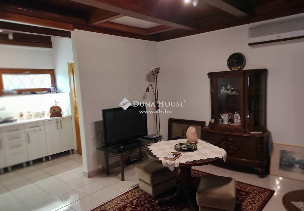 8093 Lovasberény , Hársas hegy — 1/26