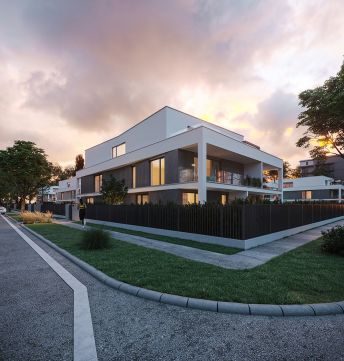 Eladó Lakás 8600 Siófok Siófokon újépítésű Penthouse lakás ,68nm terasz !