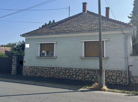 Eladó Ház 8500 Pápa , Alsóváros, Tisza Kálmán utca