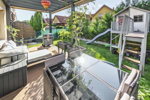 Eladó Ház 6000 Kecskemét , FULL felújított,NAPELEMES sorház,garázzsal!
