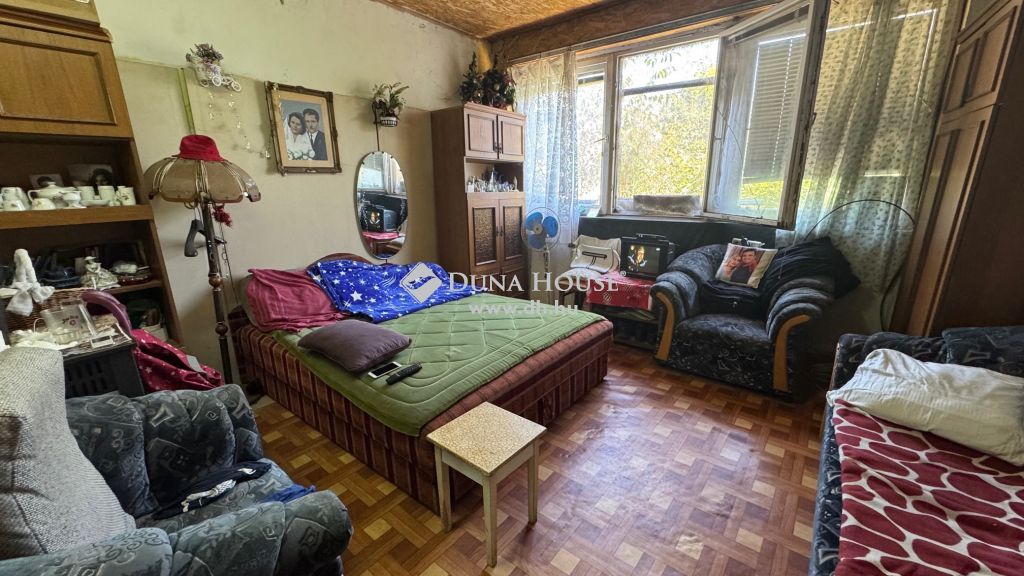 4031 Debrecen , Császár Péter utcán bontandó családi ház ELADÓ! — 1/8