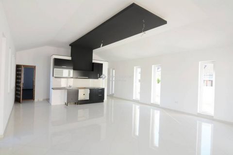 Eladó Lakás 6000 Kecskemét 