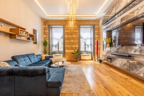 Eladó Lakás 1051 Budapest 5. kerület , Hercegprímás utcában, Bankcenterre néző lakás