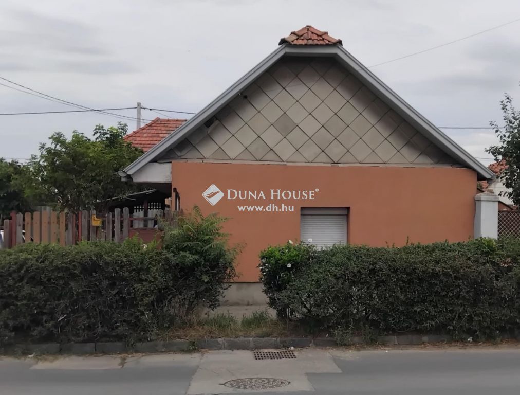 6090 Kunszentmiklós ,  családi ház eladó — 1/14