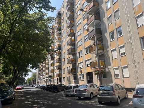 Eladó Intézmény 1133 Budapest 13. kerület 