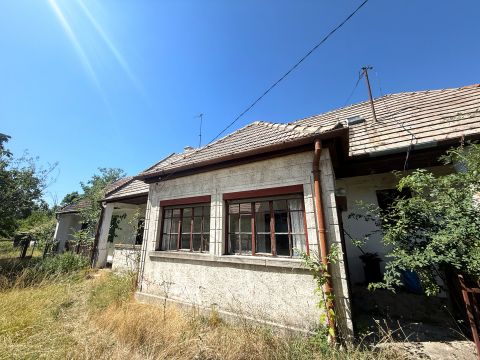 Eladó Ház 8095 Pákozd , Pákozdi családi házas övezetben