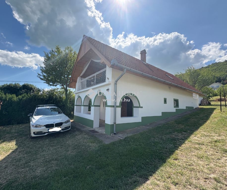 8313 Balatongyörök , Szépkilátóhoz közel — 1/17
