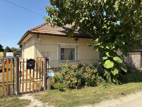 Eladó Ház 9313 Rábacsanak , Árpád utca környéke