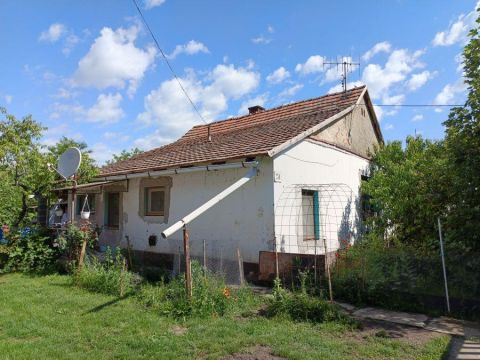 Eladó Ház 5411 Kétpó , 5411 Kétpó, A település első utcája