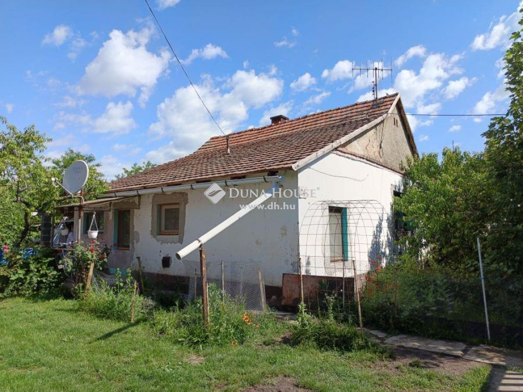 5411 Kétpó , 5411 Kétpó, A település első utcája — 1/17