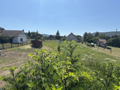 Eladó Telek 2500 Esztergom 