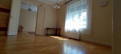 Kiadó Lakás 7623 Pécs 