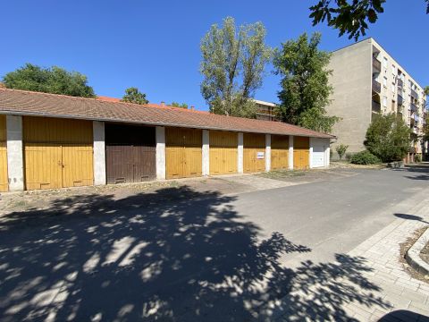 Eladó Parkoló 5600 Békéscsaba 