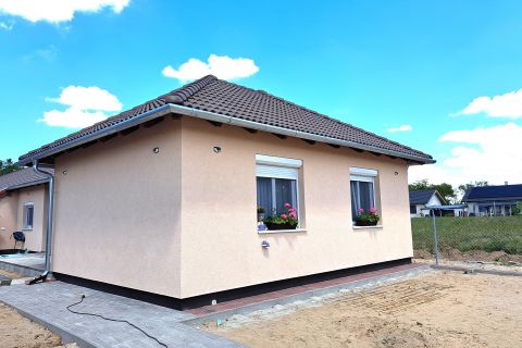 Eladó Ház 2211 Vasad , Kiváló elosztású, újépítésű ikerházfél, nagy kerttel eladó