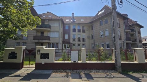 Eladó Lakás 4002 Debrecen , 4031 Debrecen, Postakert
