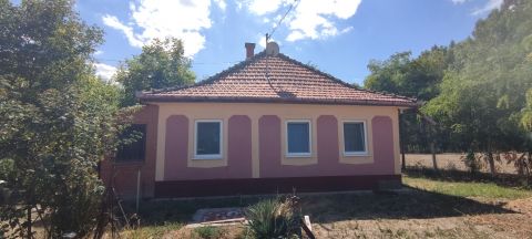 Eladó Ház 2700 Cegléd , Cegléd Ugyer 