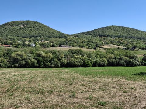 Eladó Telek 2525 Bajna , Vásártér utca
