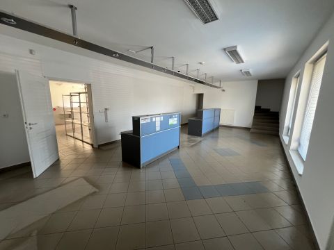 Eladó Üzlethelyiség 4400 Nyíregyháza Körúton belül, a belváros közelében