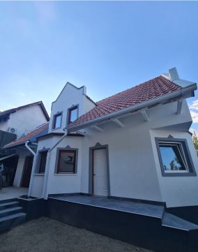Eladó Ház 8200 Veszprém , Csendes utcájában