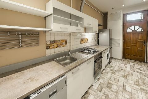 Eladó Lakás 1131 Budapest 13. kerület , FELÚJÍTOTT, 2.EMELTI LAKÁS ANGYALFÖLD