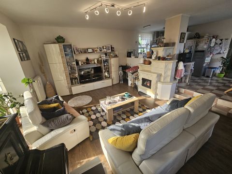 Eladó Ház 9081 Győrújbarát , Mélykút utca