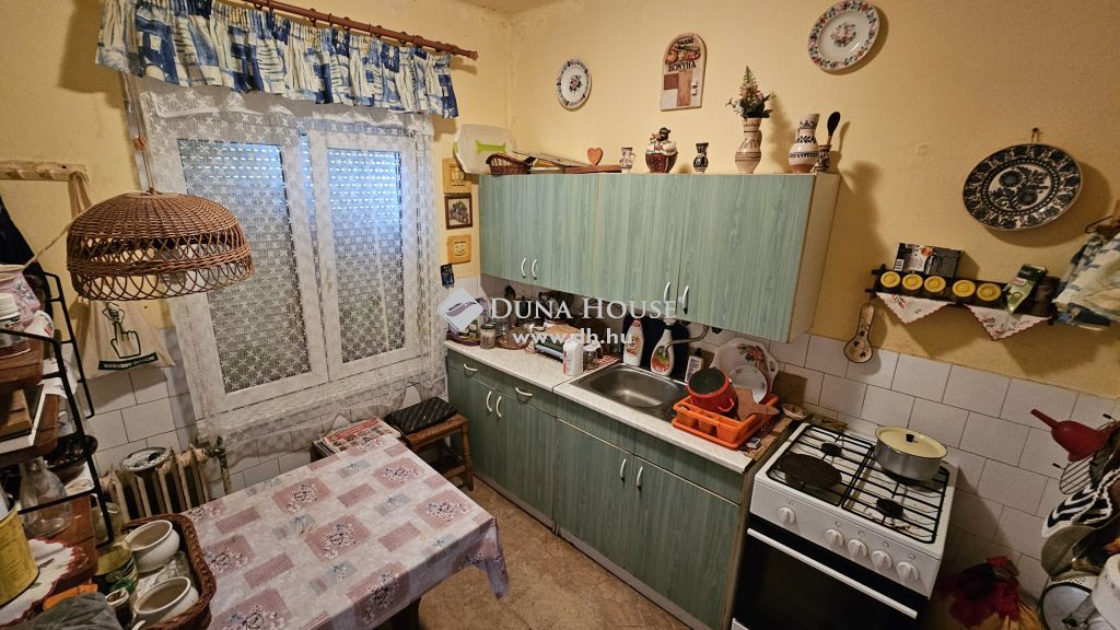 7042 Pálfa , központban — 1/16