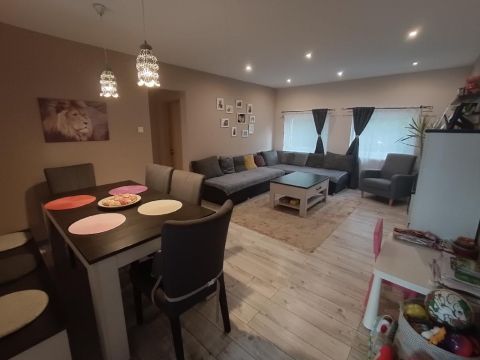 Eladó Ház 2481 Velence , 2481 Velence, számozott utcák