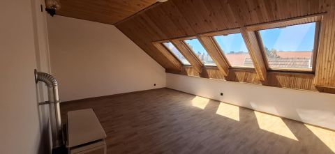 Eladó Lakás 8000 Székesfehérvár 