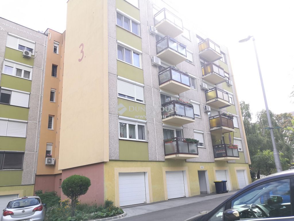 For sale Flat Budapest XVI. kerület, 
